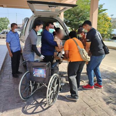 าช่วยเหลือนำผู้ป่วยติดเตียงทำบัตรประชาชนทดแทนบัตรเก่าที่สูญหาย