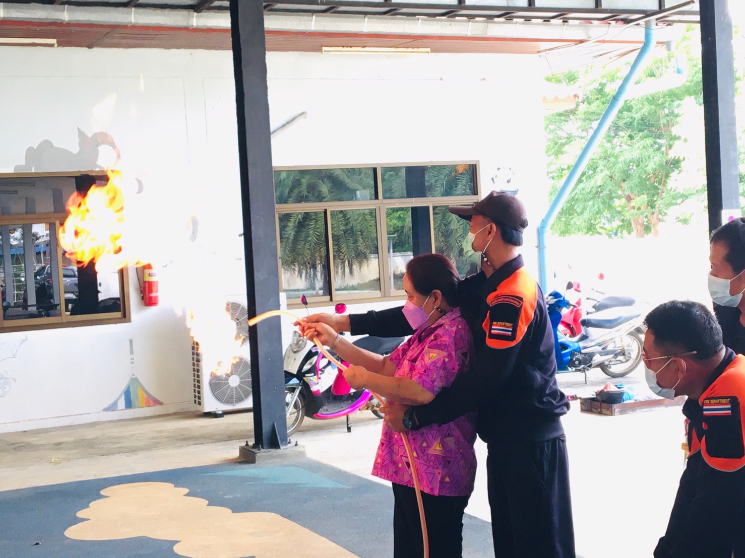 LINE ALBUM อบรมดับเพลิง ศูนย์พัฒนาเด็กเล็ก ทต 2.บ่อ